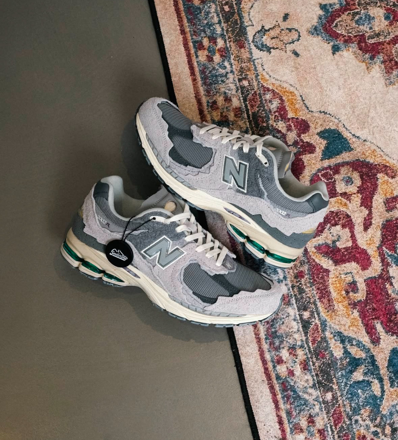 NB Balance 2002R Protection Pack Cloud Rain