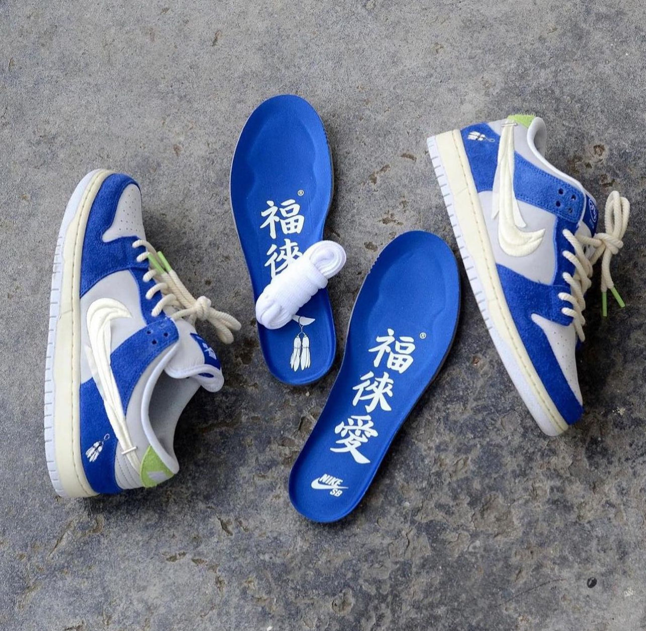 Fly Streetwear x SB Dunk Low