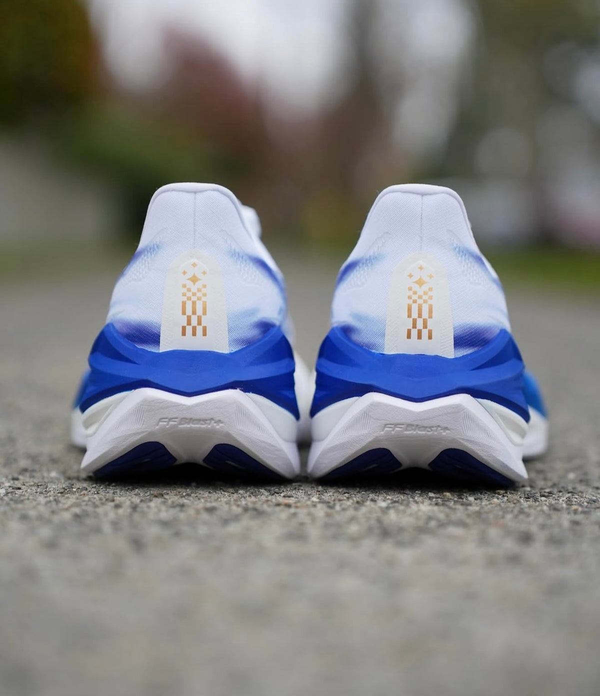 Superblast 3 White Blue