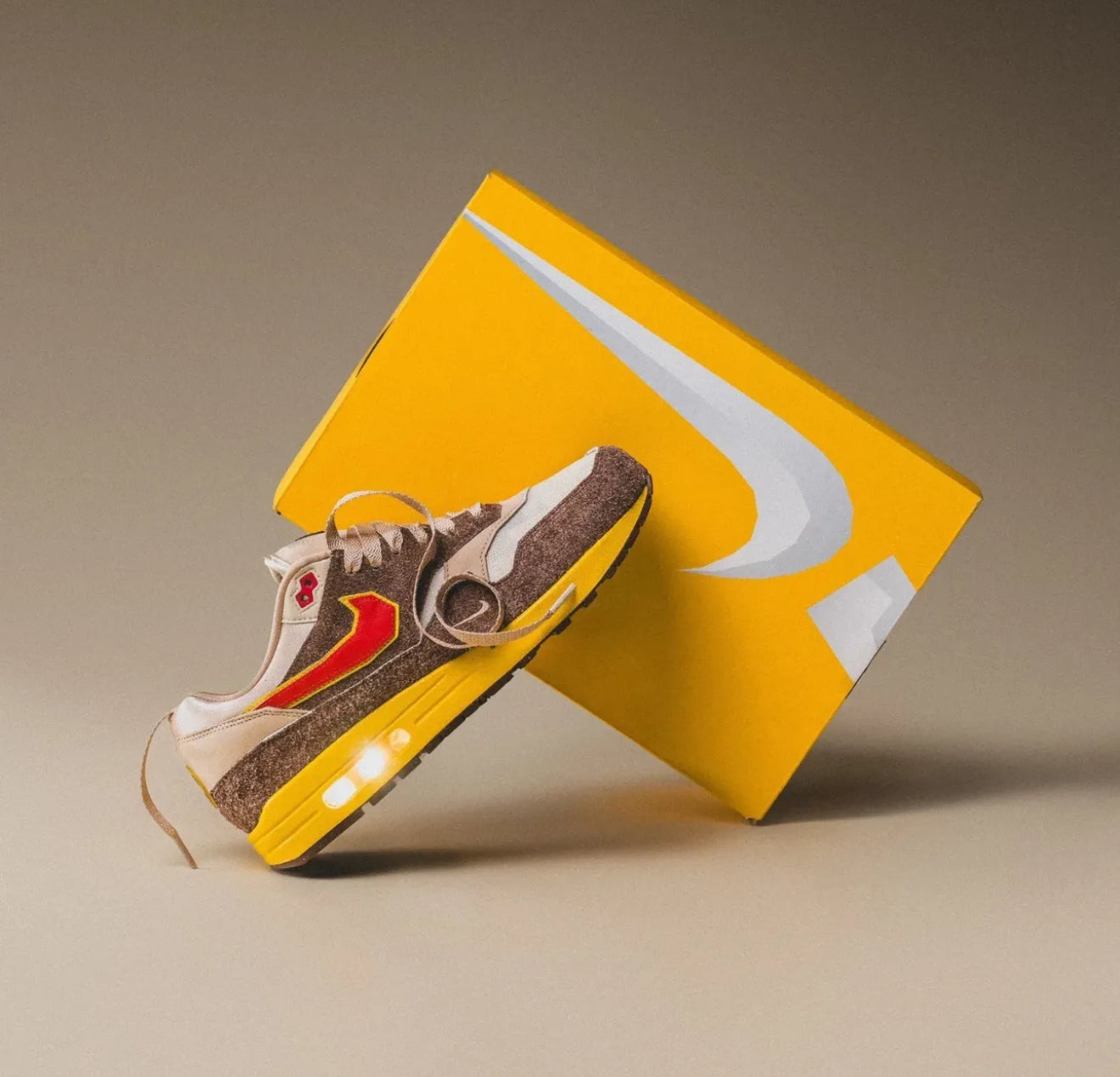 Airmax 1 SWOOSH Low Poly Big Head Origins
