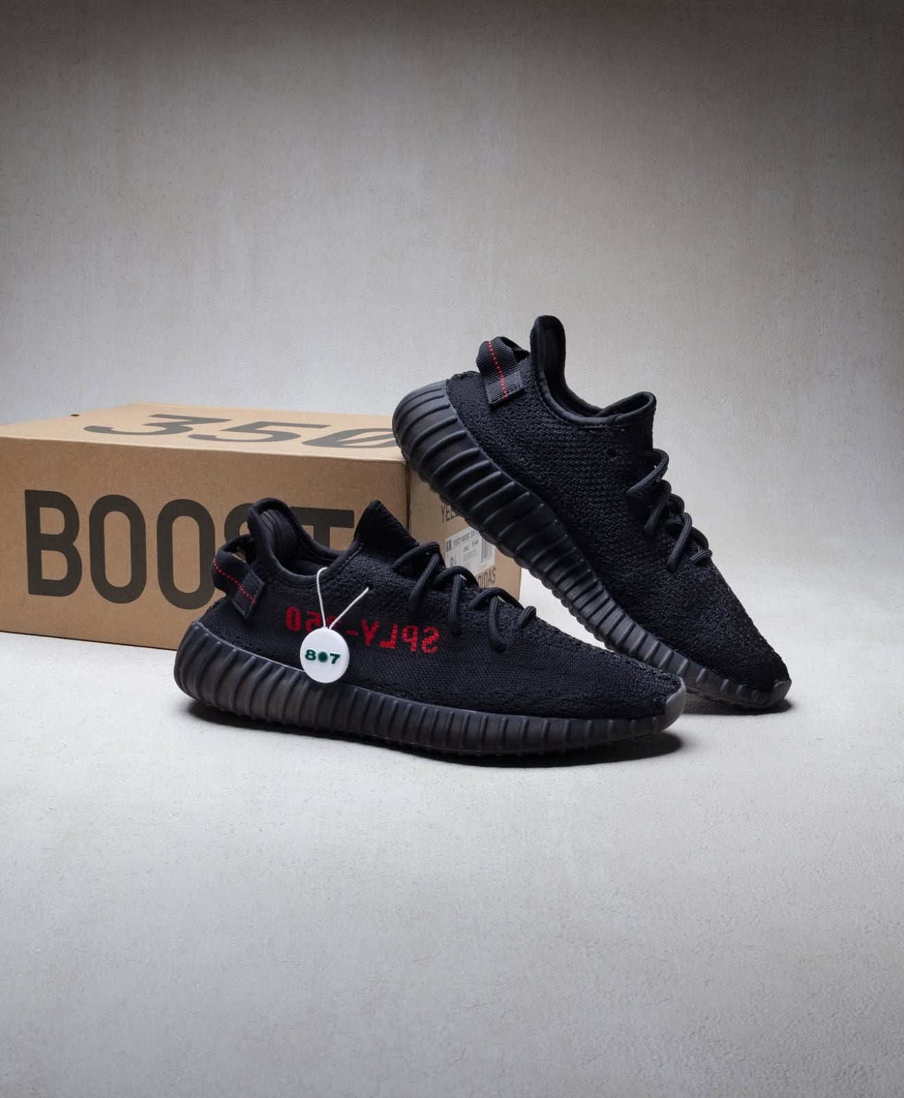 Yeezy Boost 350 V2 Bred