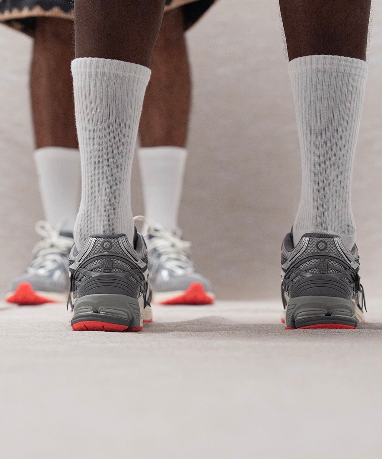 NB 1906A Slate Grey Drift Red