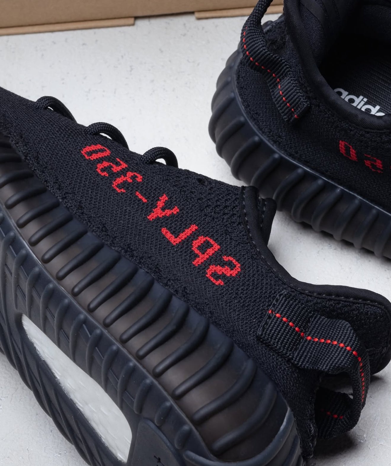 Yeezy Boost 350 V2 Bred