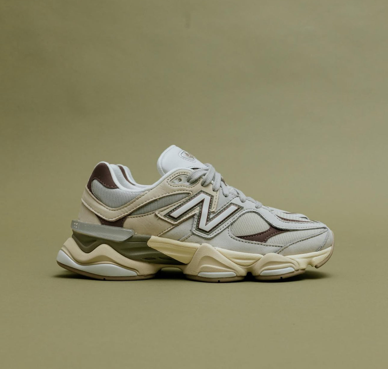 NB Balance 9060 Grey Matter Timberwolf