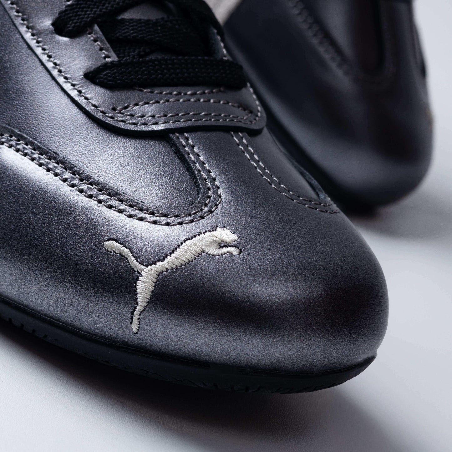 Speedcat Metallic Black Warm White
