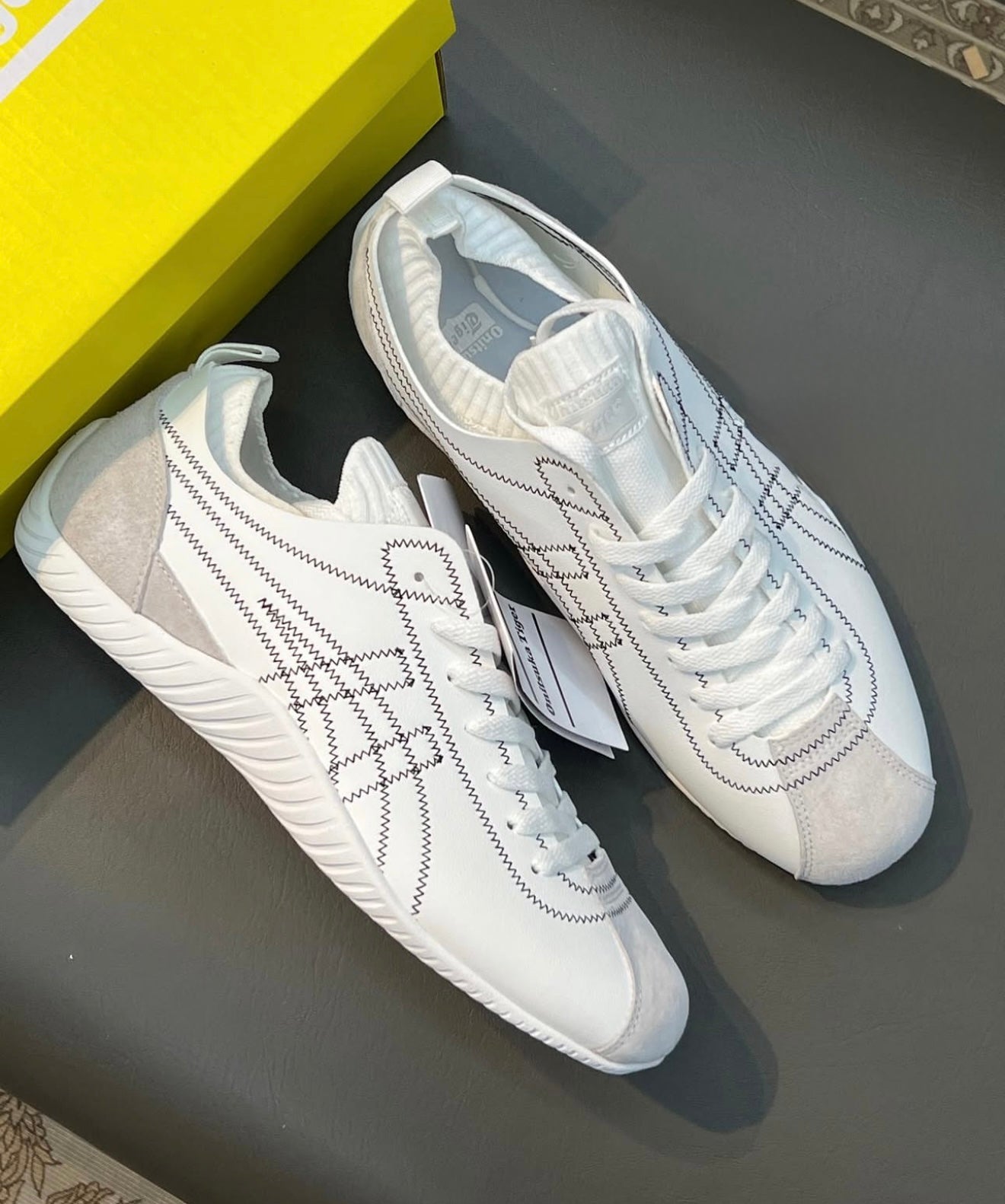 Sclaw Lace Up White Black