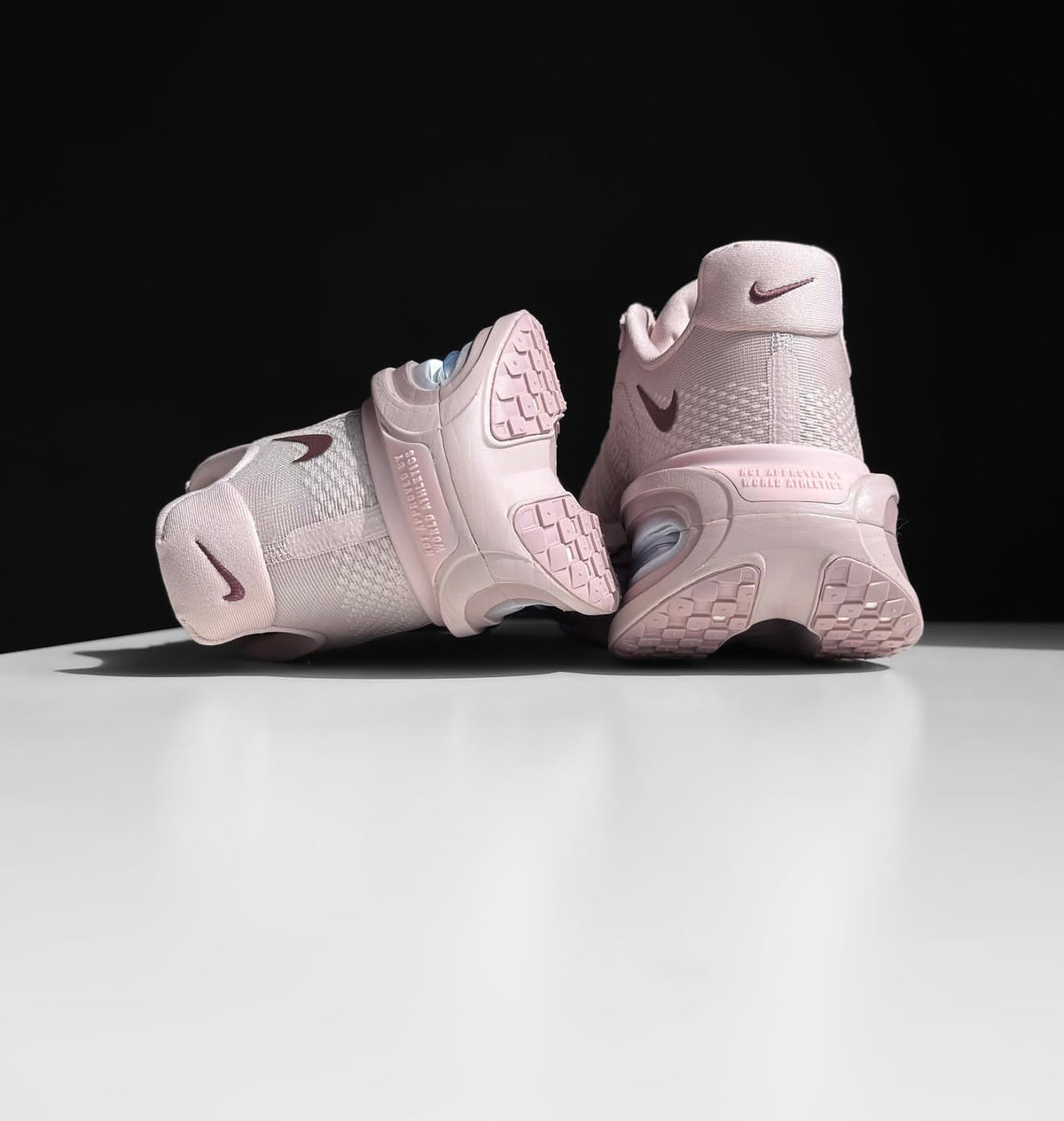WMNS Vomero Premium