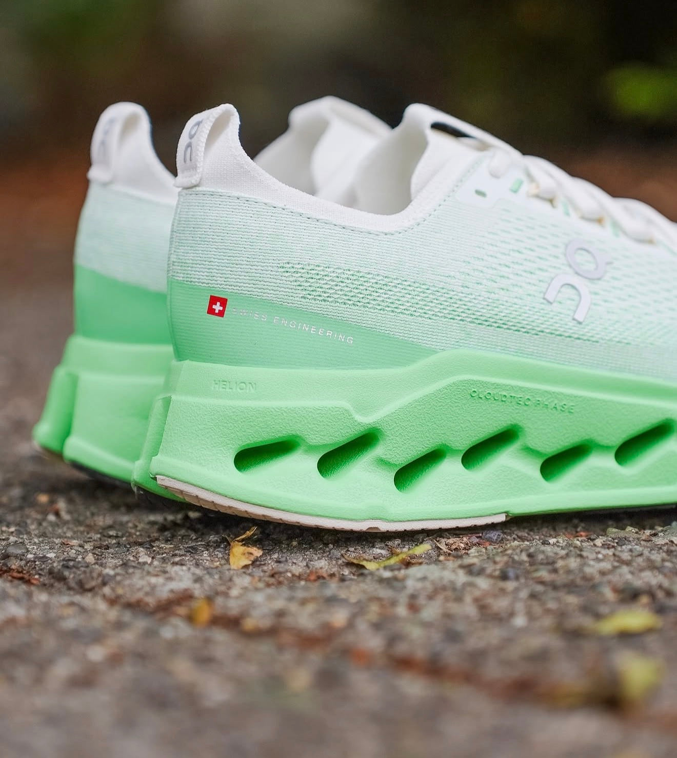 On Running Cloudsurfer Max Mineral Honeydew