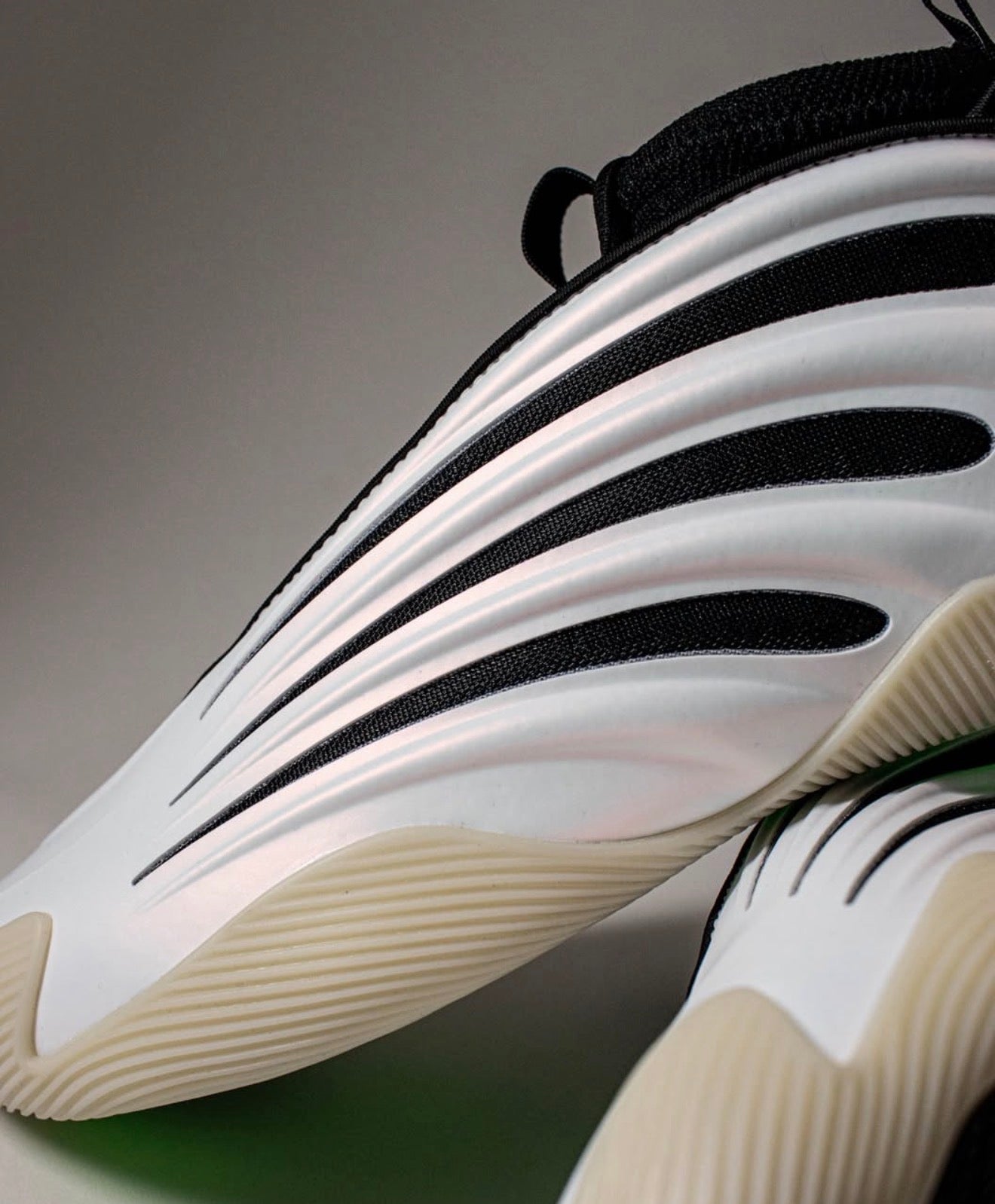 Harden Vol. 9 Cloud White Core Black