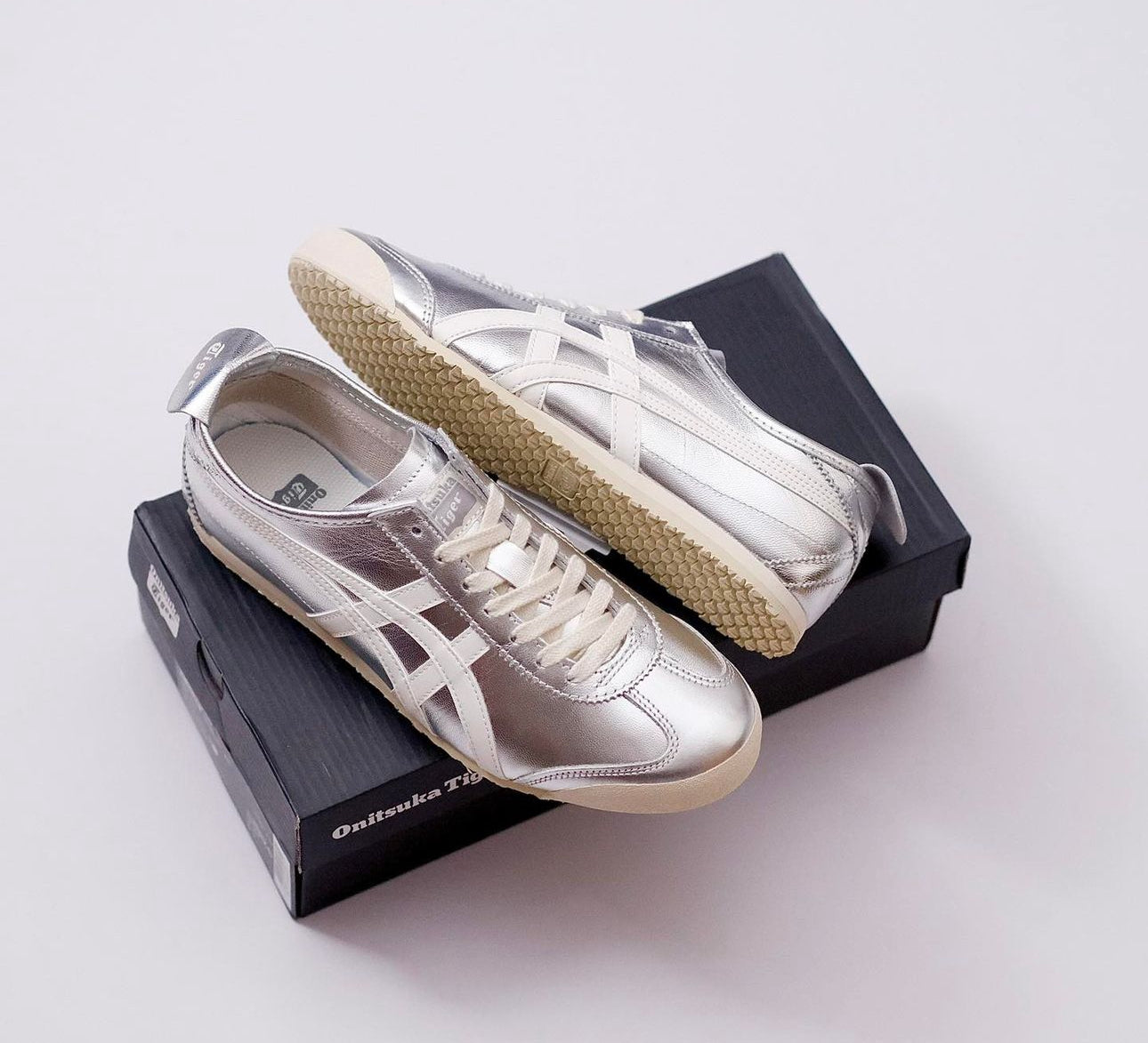 Mexico 66 Lace Up Silver/White