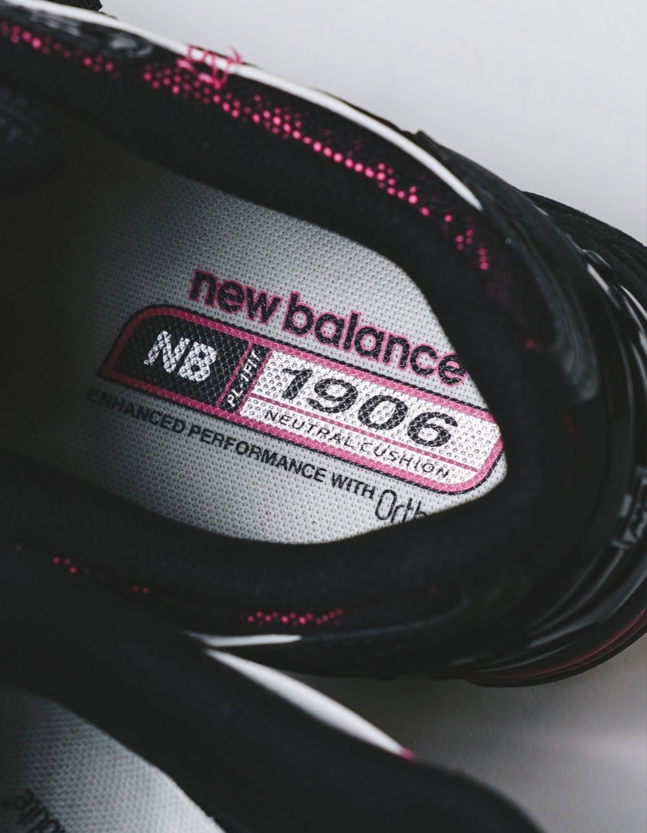 NB Balance 1906A Black Dragon Berry