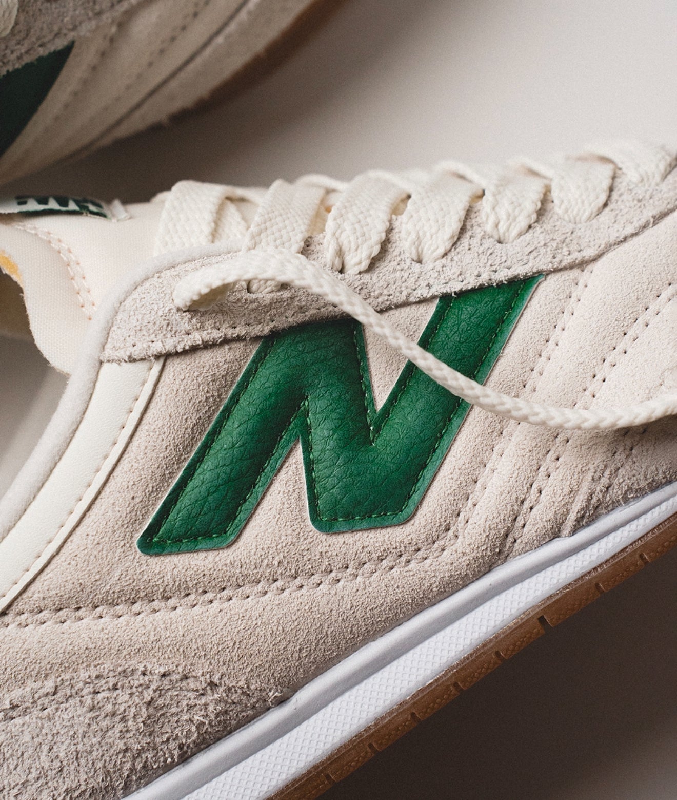 NB Balance RC42 Sea Salt Classic Pine