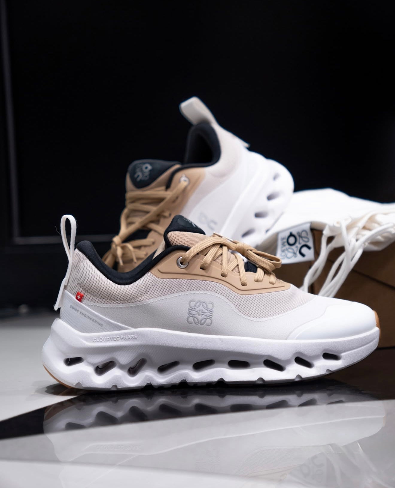 On Running Cloudtilt 2 LOEWE Tan White Gum