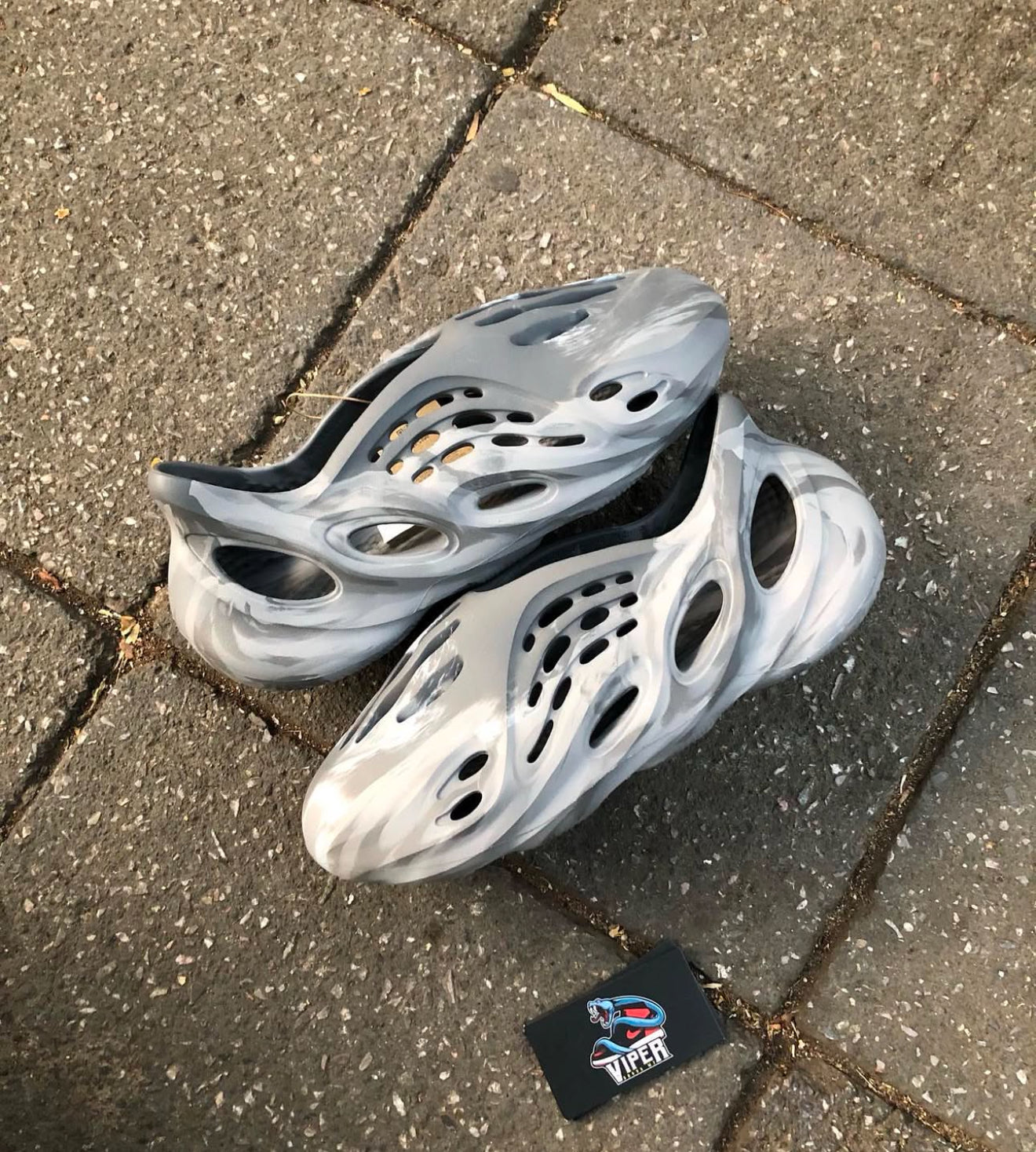 Yeezy Foam RNNR Granite