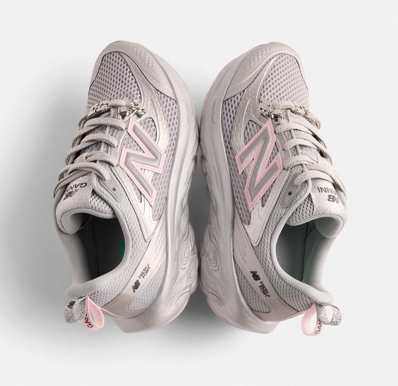 WMNs NB Balance Fresh Foam Trainer GANNI Silver Metallic