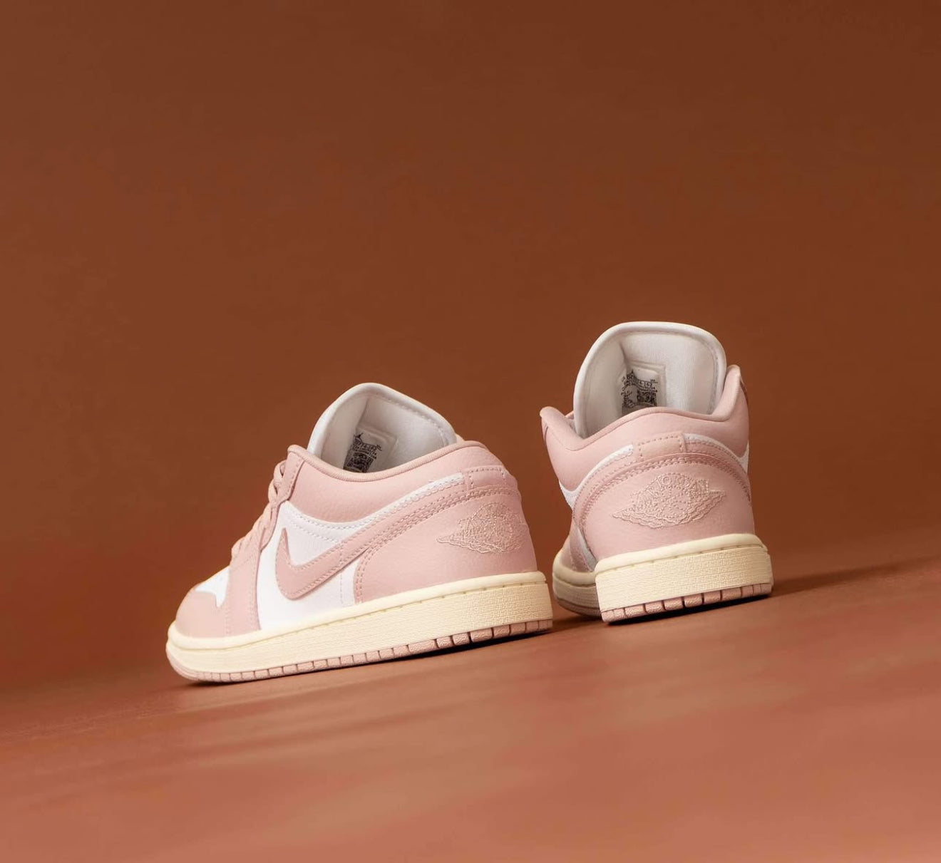 WMNS Air Jordan 1 Low Oxford Pink