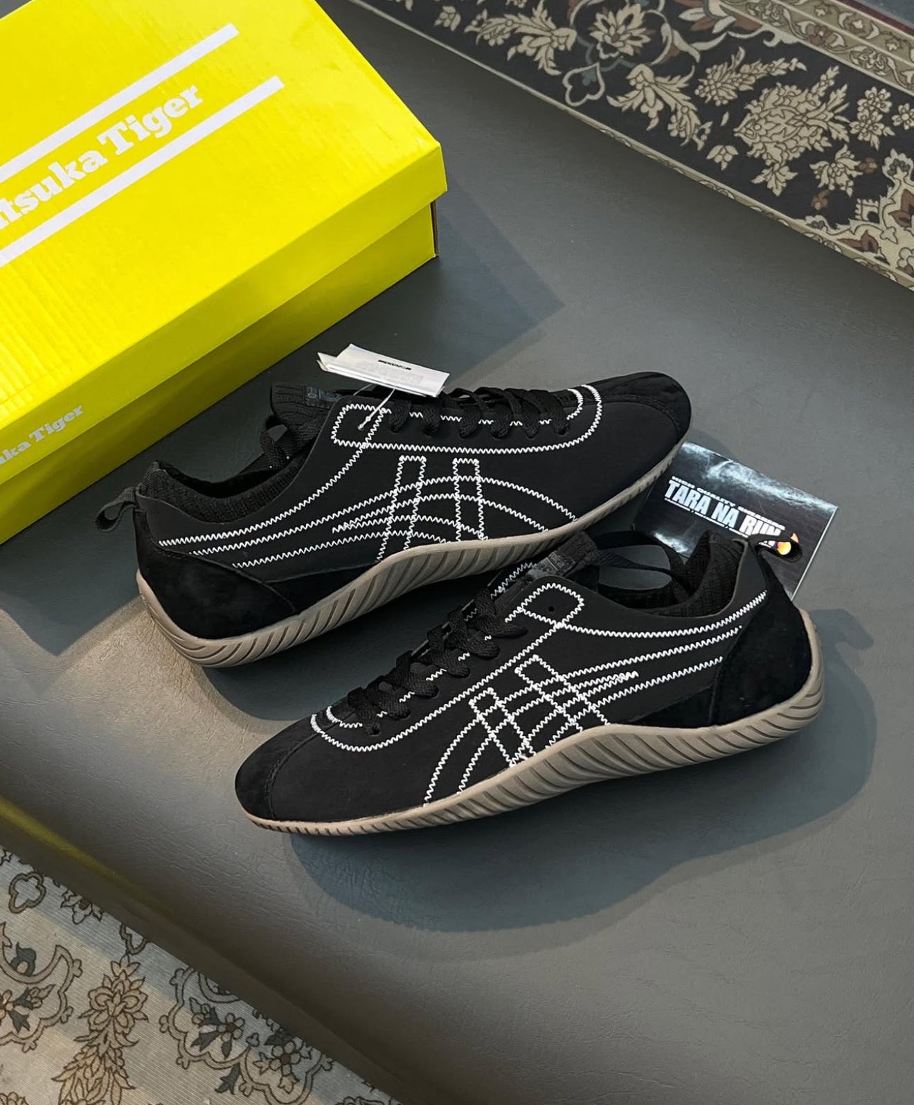 Sclaw Lace Up Black White Gum