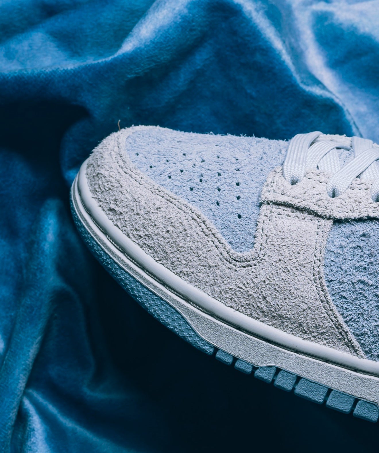Dunk Low Light Armory Blue Photon Dust