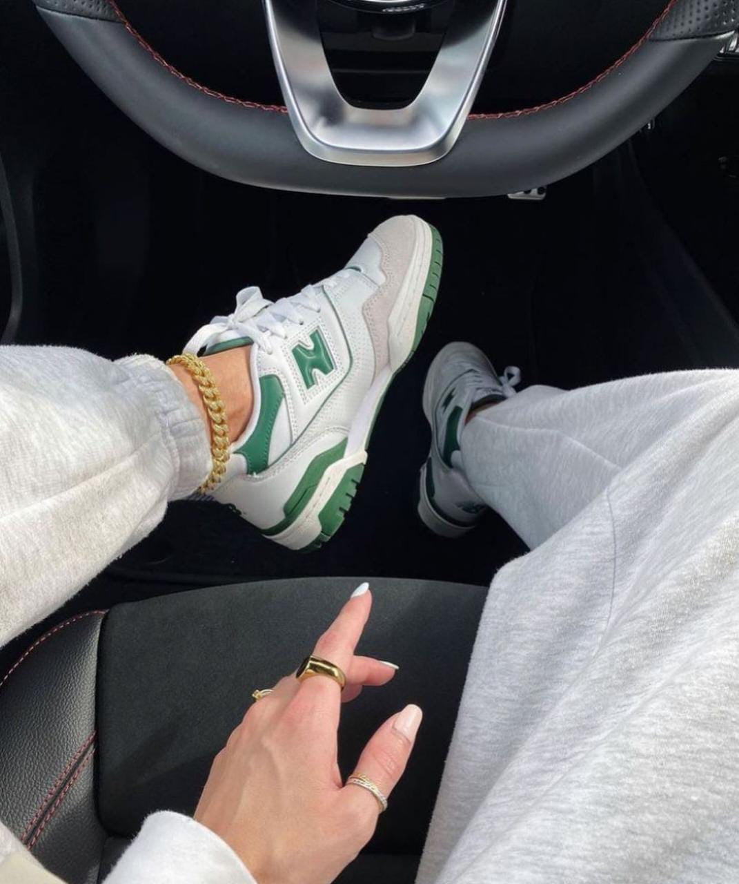 WMNS NB Balance 550 Low Top Sneaker “ White Green “
