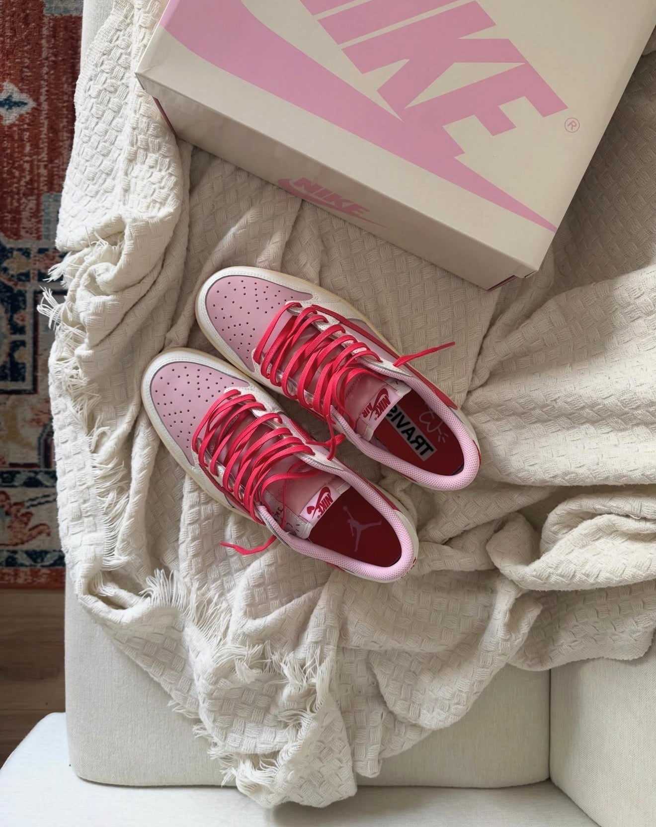 WMNS Air Jordan 1 Retro Low OG SP Travis Scott Sail Tropical Pink