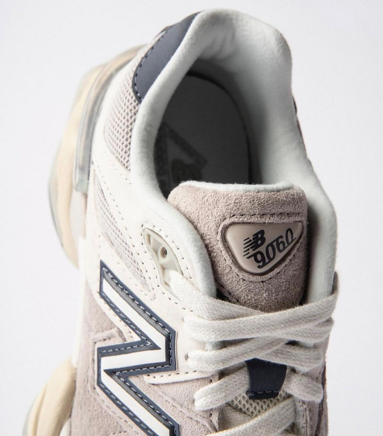 NB Balance 9060 Moonrock linen