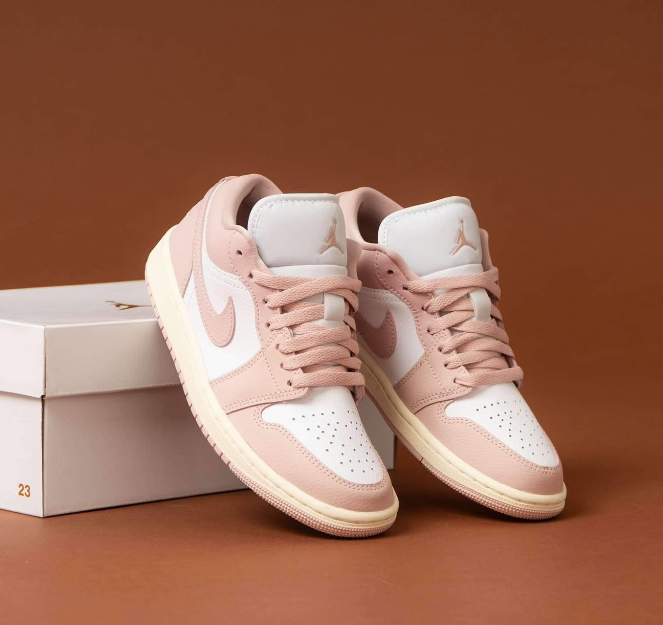 WMNS Air Jordan 1 Low Oxford Pink