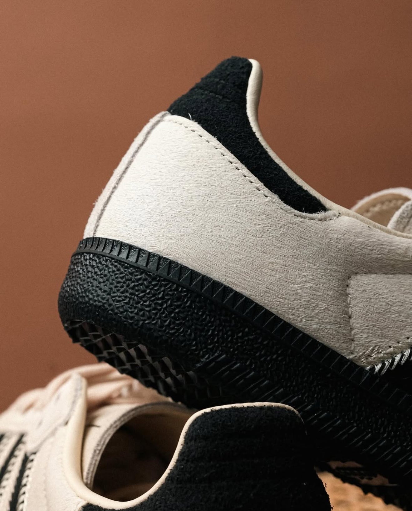 Samba OG Wonder White Black Pony