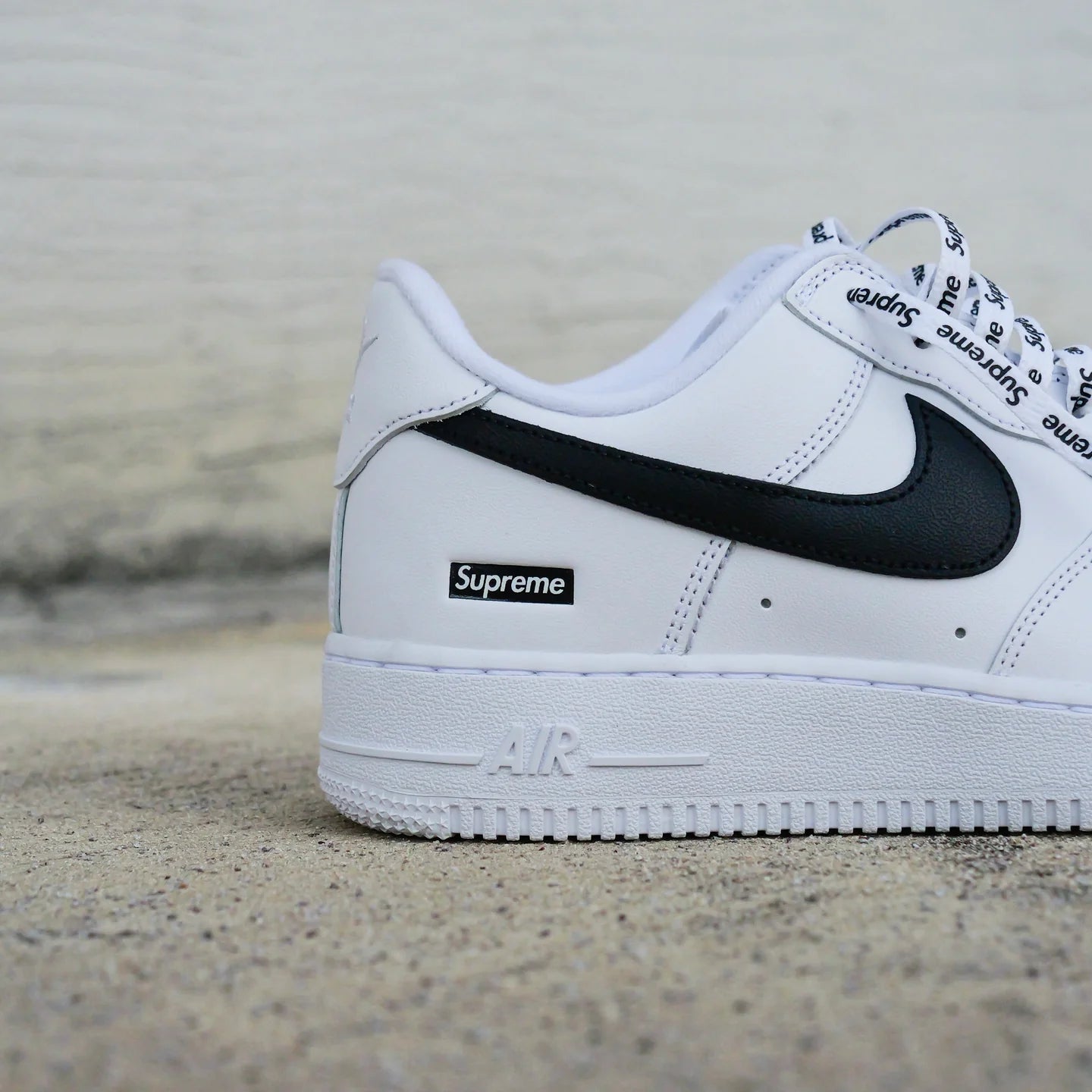 Airforce 1 Low Supreme White Black