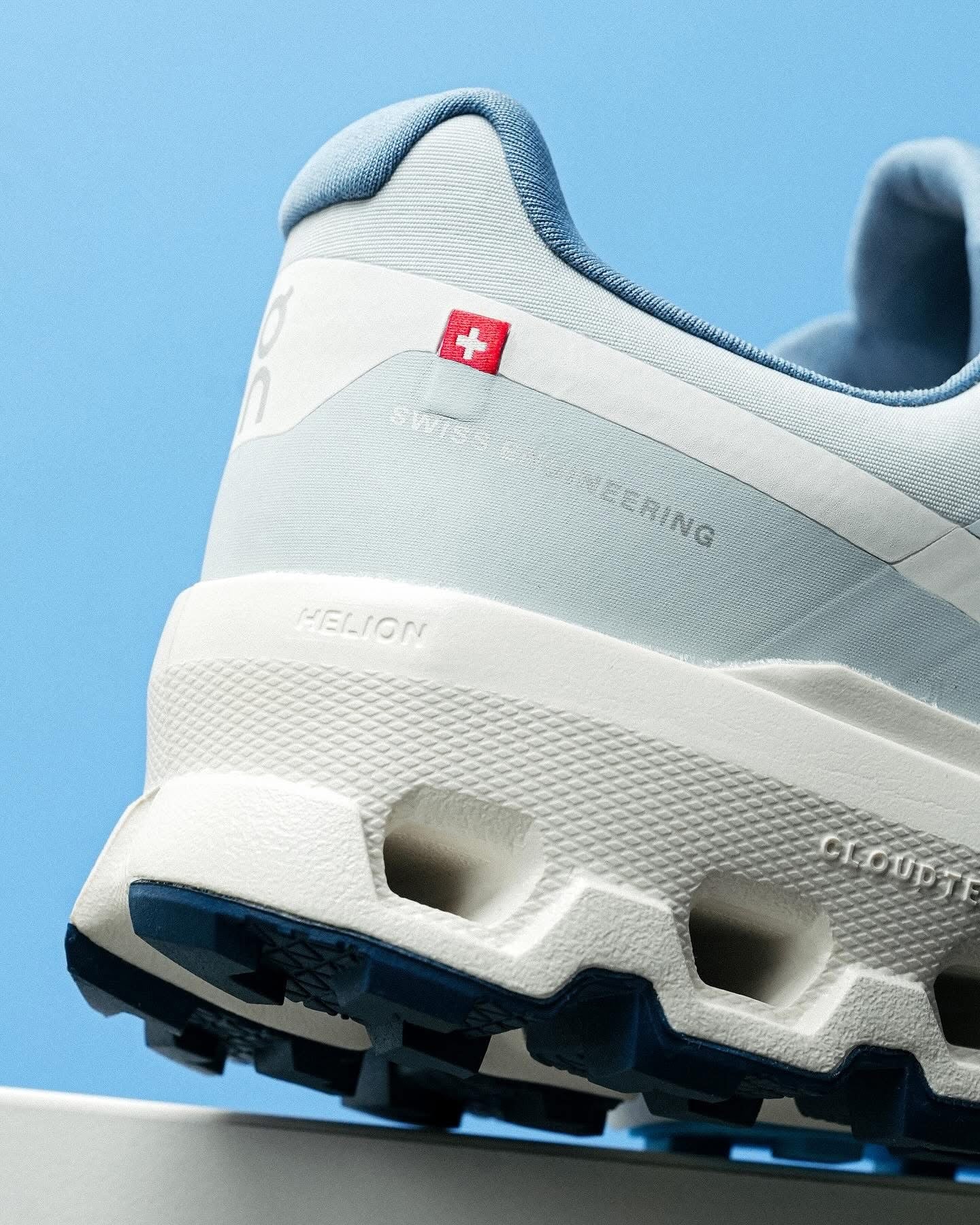 On Running Cloudvista 2 Waterproof Arctic Ivory