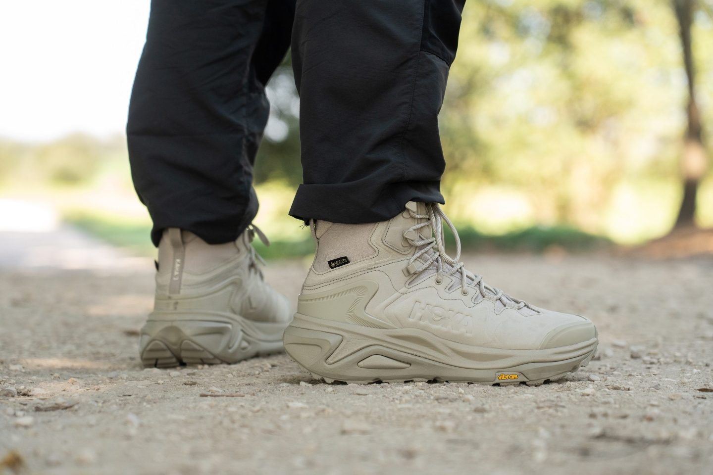 Hoka One One Kaha 3 Mid Gore-Tex Raw Linen Oat Milk