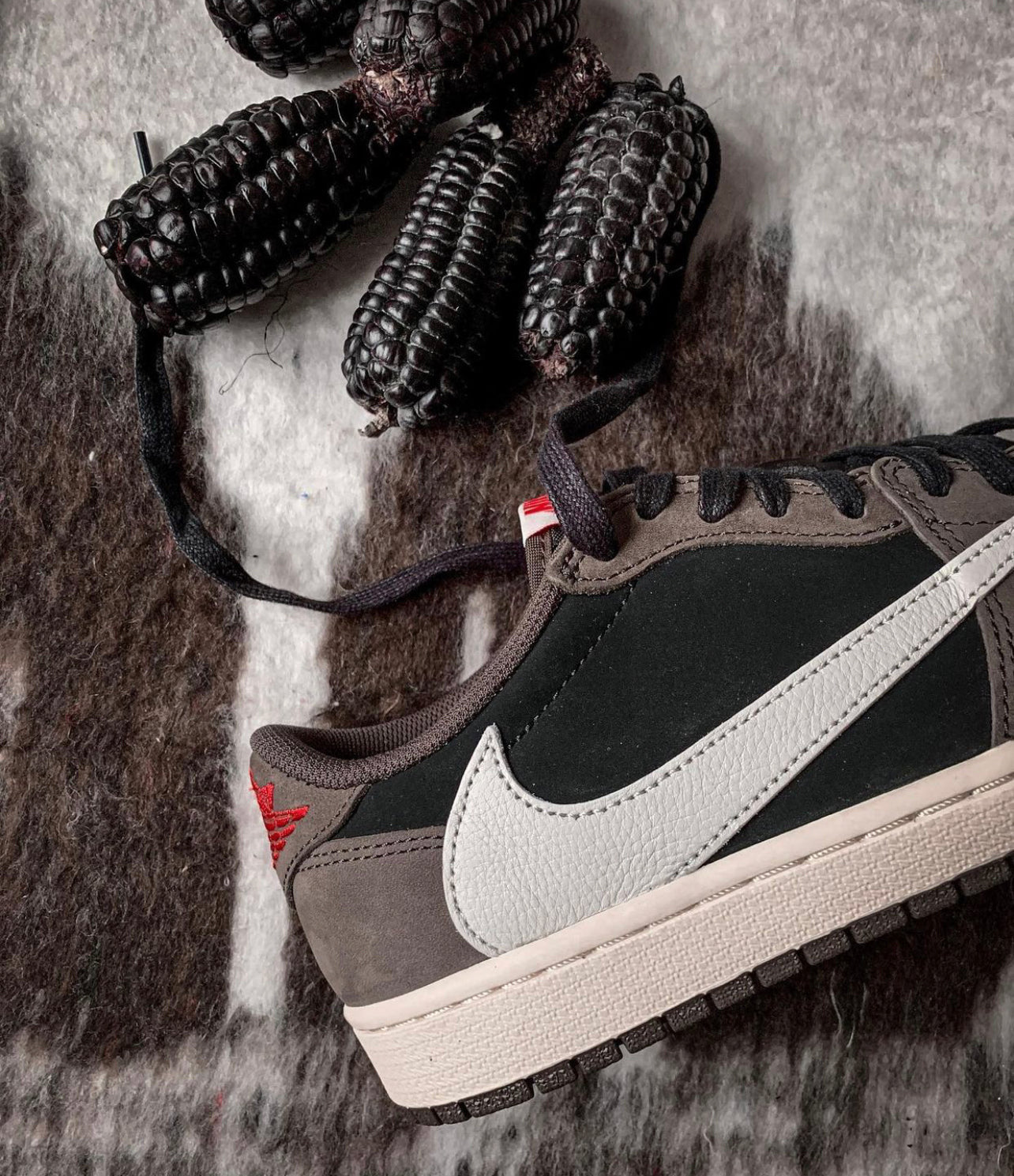 WMNs Air Jordan 1 Low Travis scott Mocha