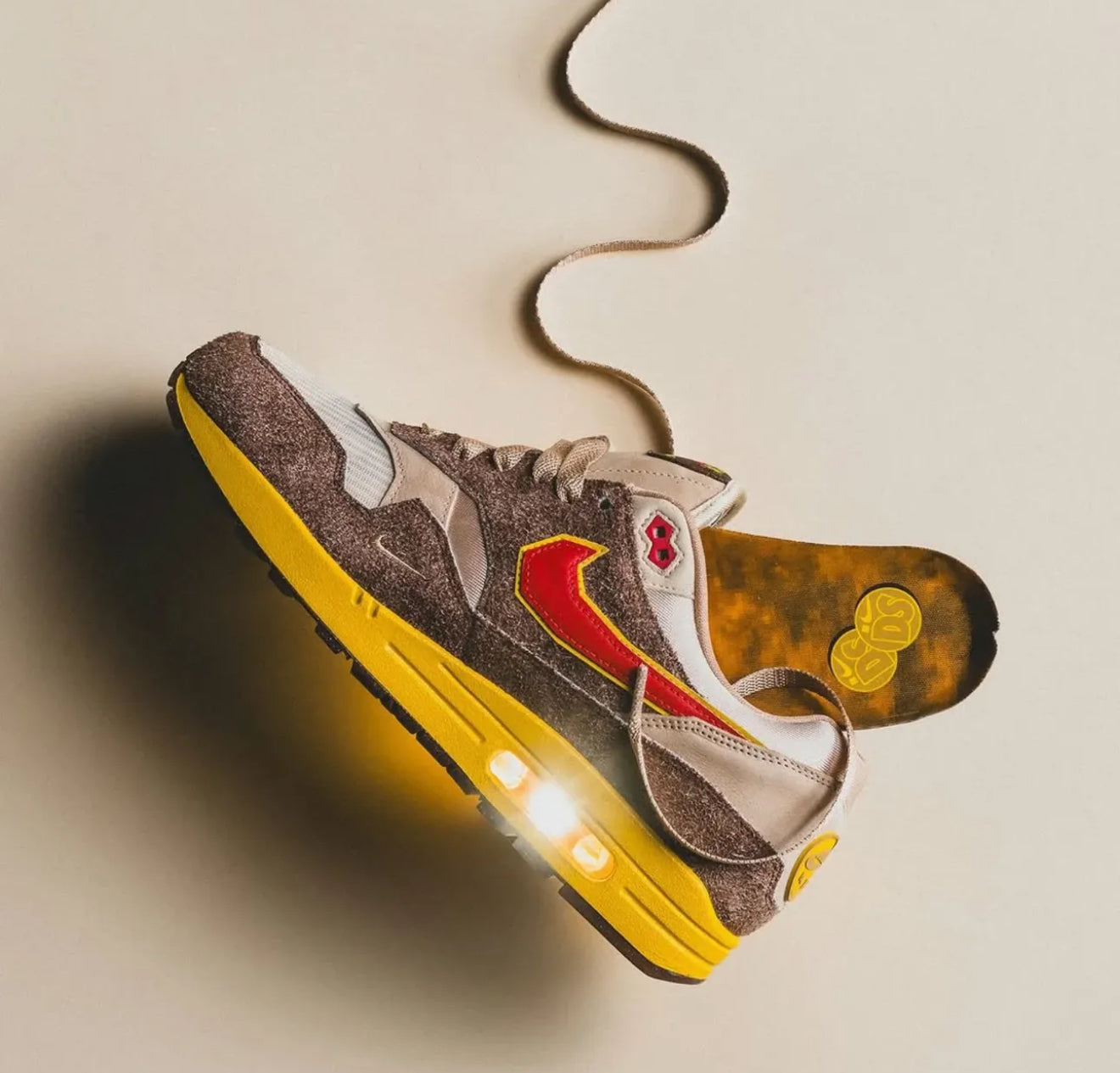 Airmax 1 SWOOSH Low Poly Big Head Origins