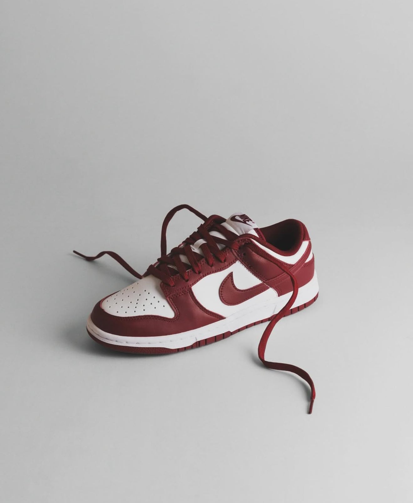 Dunk Low Team Red (UA)