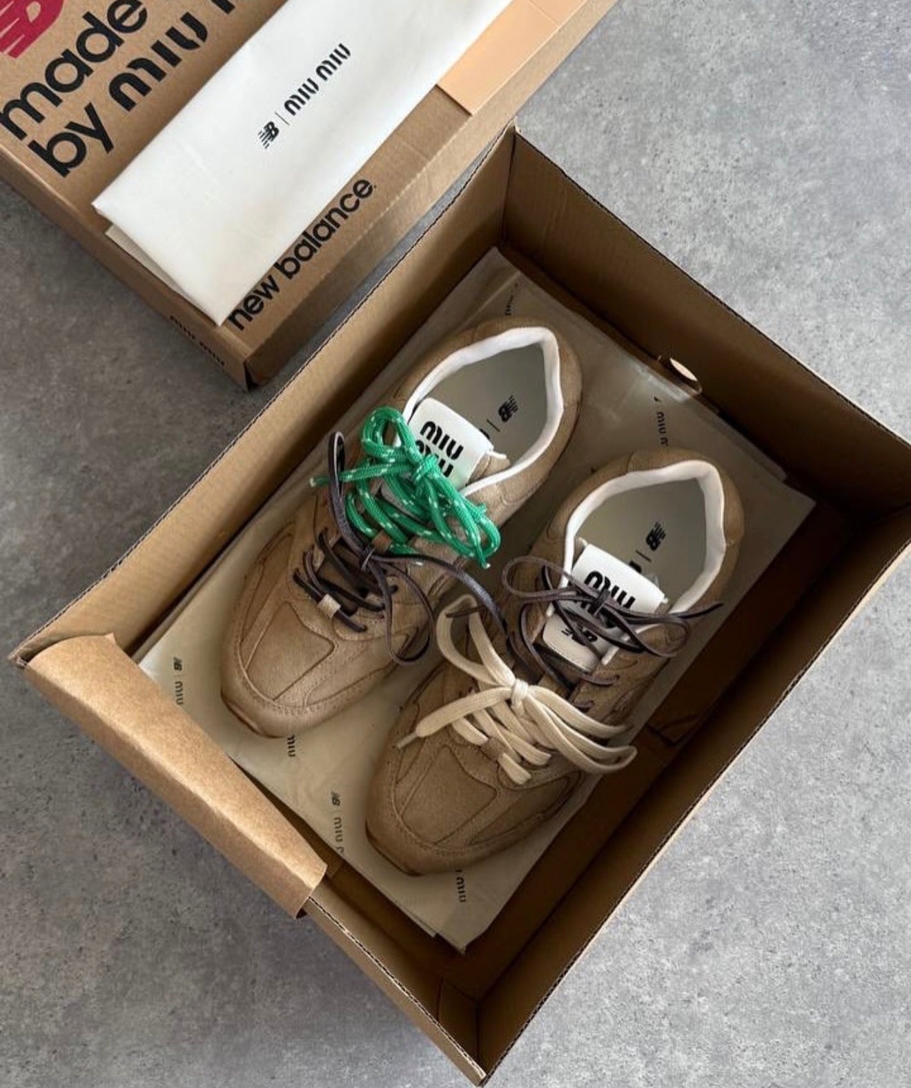 WMNs NB Balance 530 SL Miu Miu Ecru