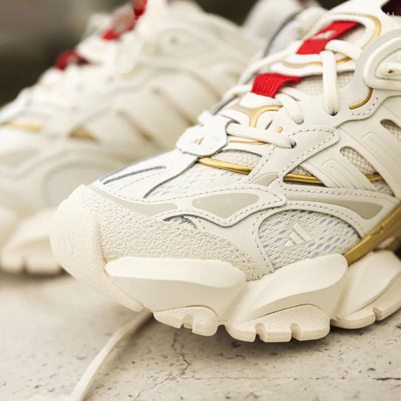 XLG Runner Deluxe Off White Gold Metallic Red