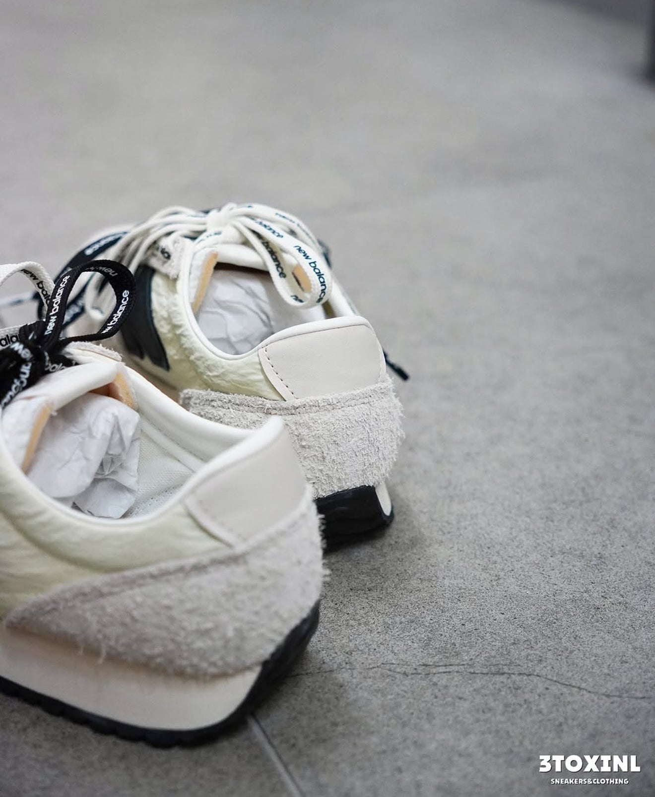 NB Balance 471 Linen Angora Black