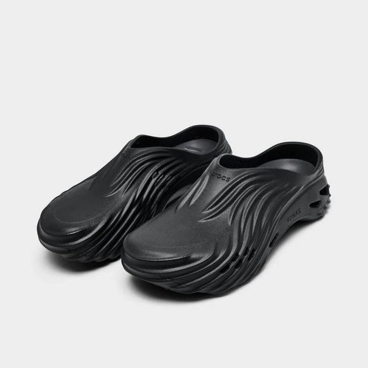 Crocs Echo Wave Clog Triple Black