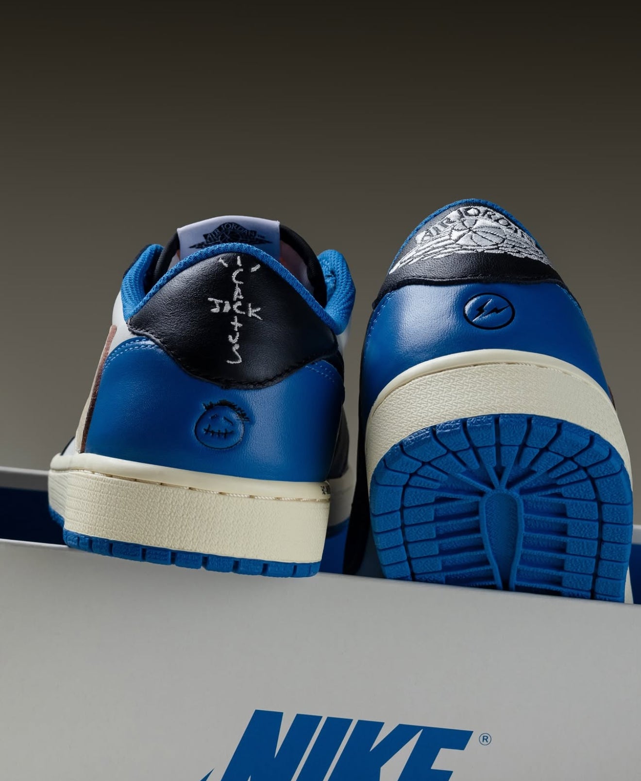 Travis Scott x Fragment x Air Jordan 1 Low