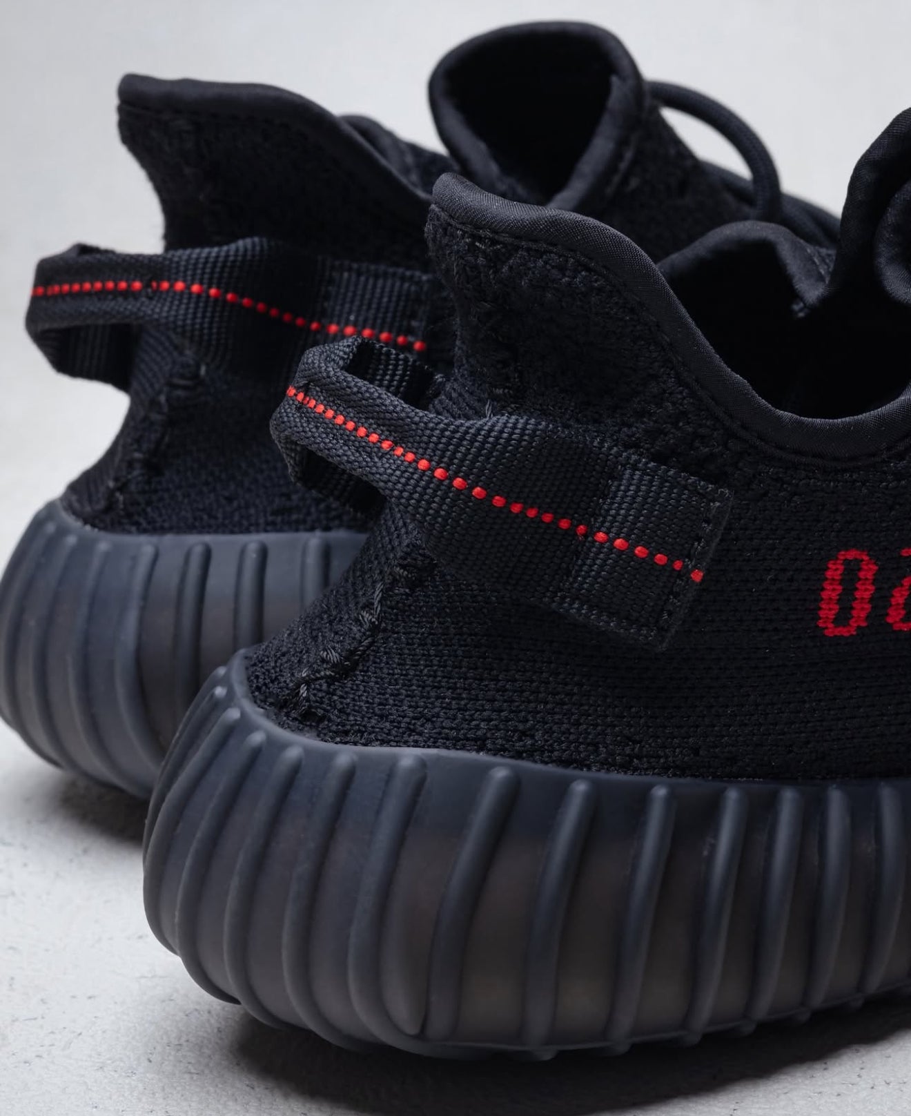 Yeezy Boost 350 V2 Bred