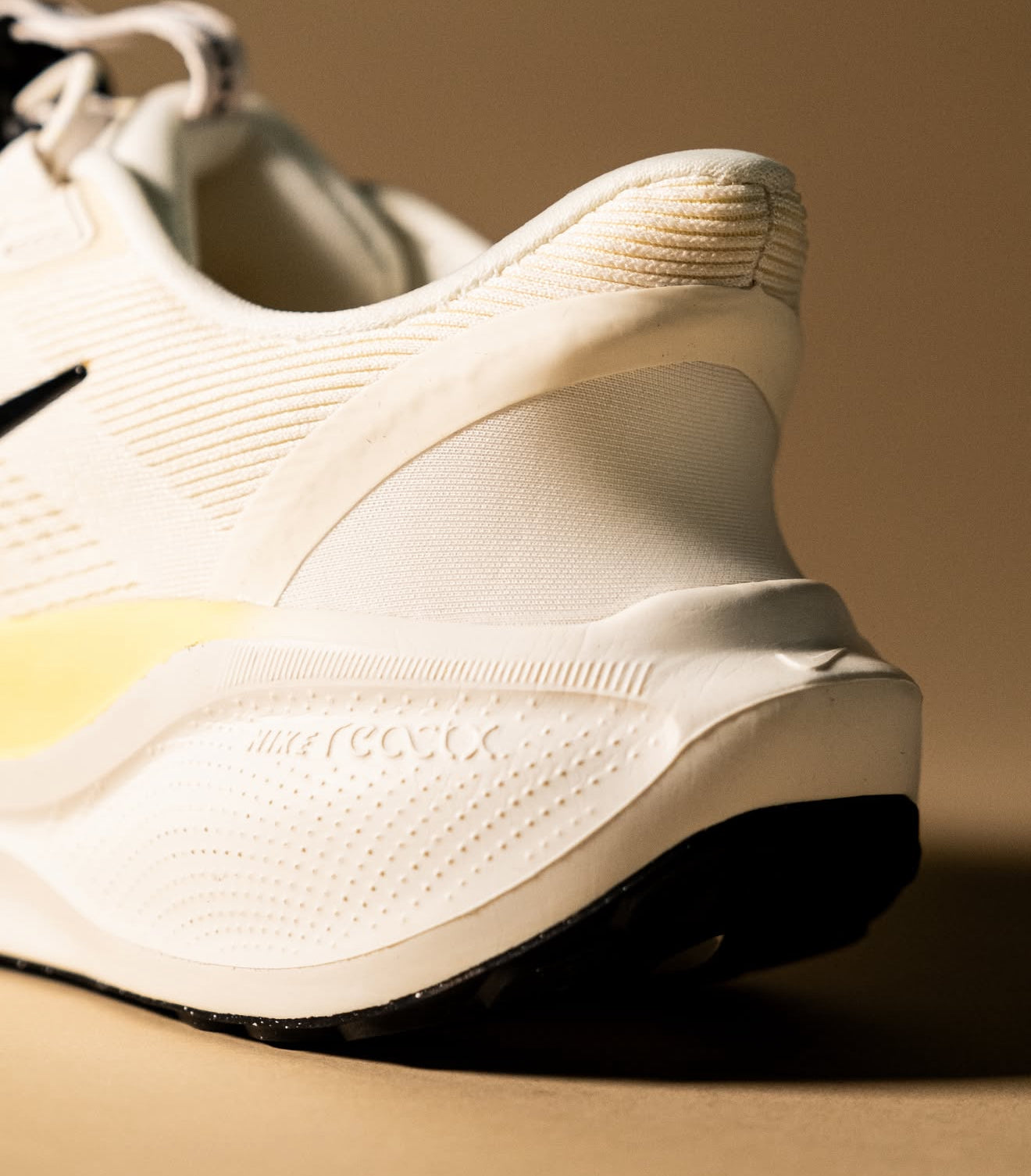 Air Zoom Pegasus 41 EasyOn Pale Ivory Yellow