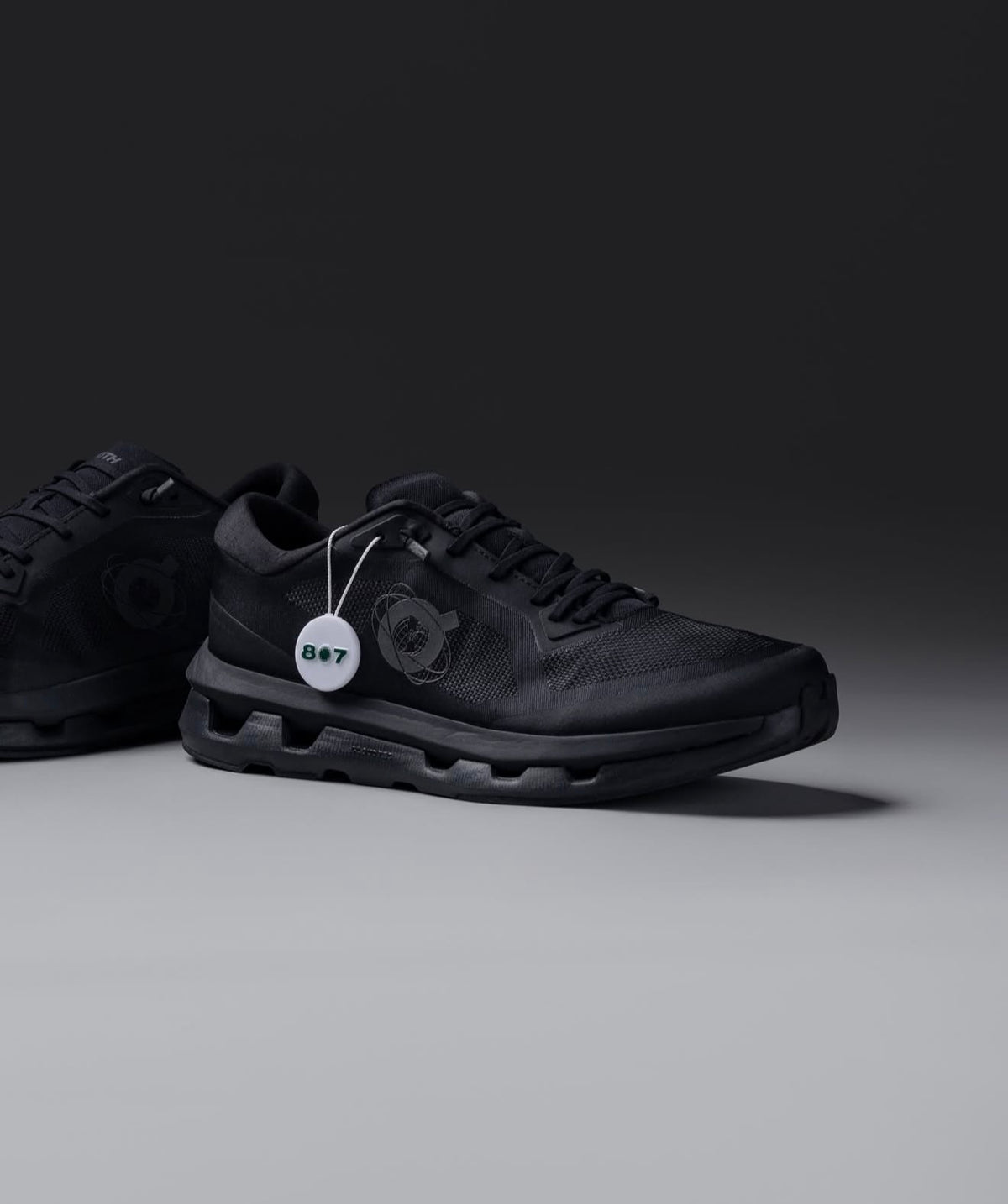 On Running Cloudzone Kith Black