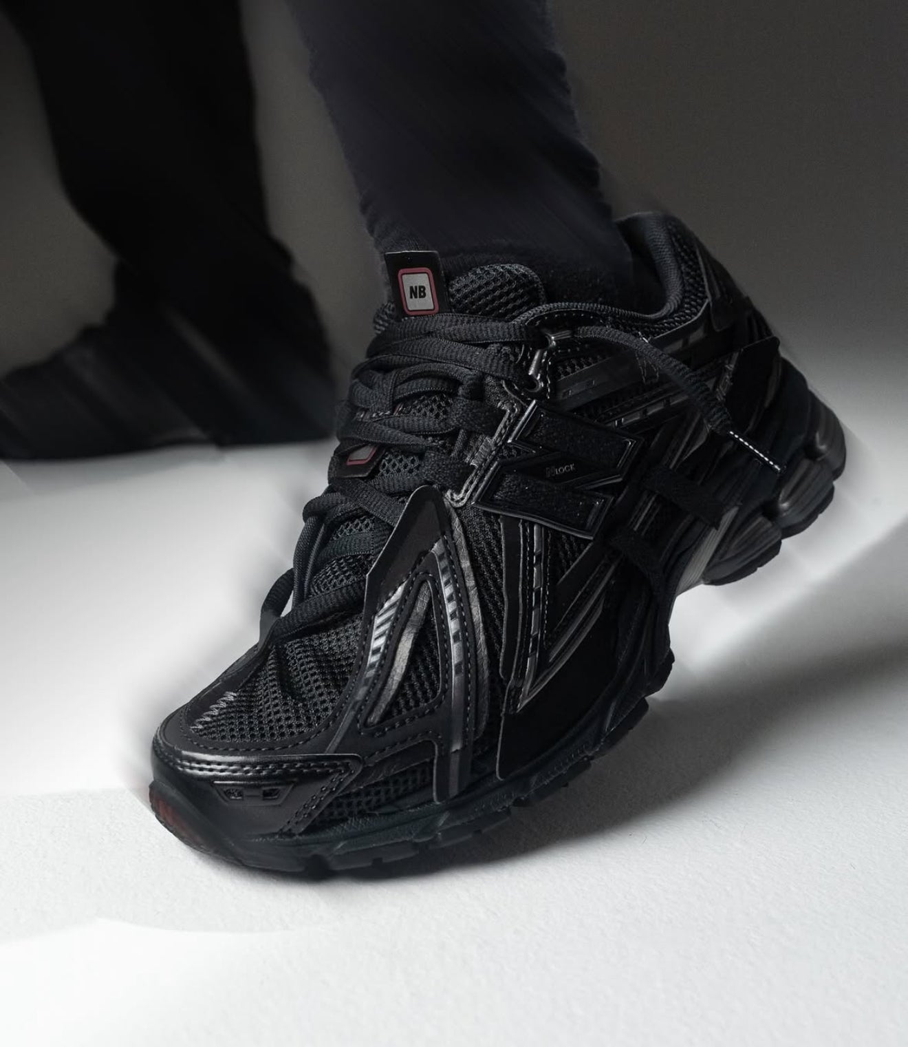 NB Balance 1906A Black