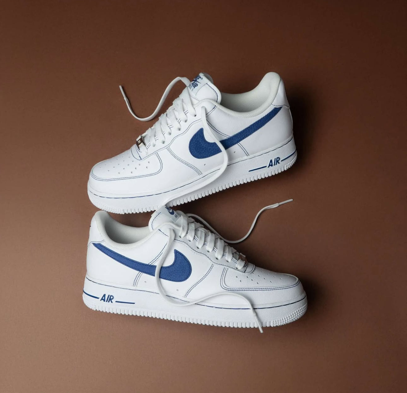 Airforce 1 Low '07 LV8 White Deep Royal Blue