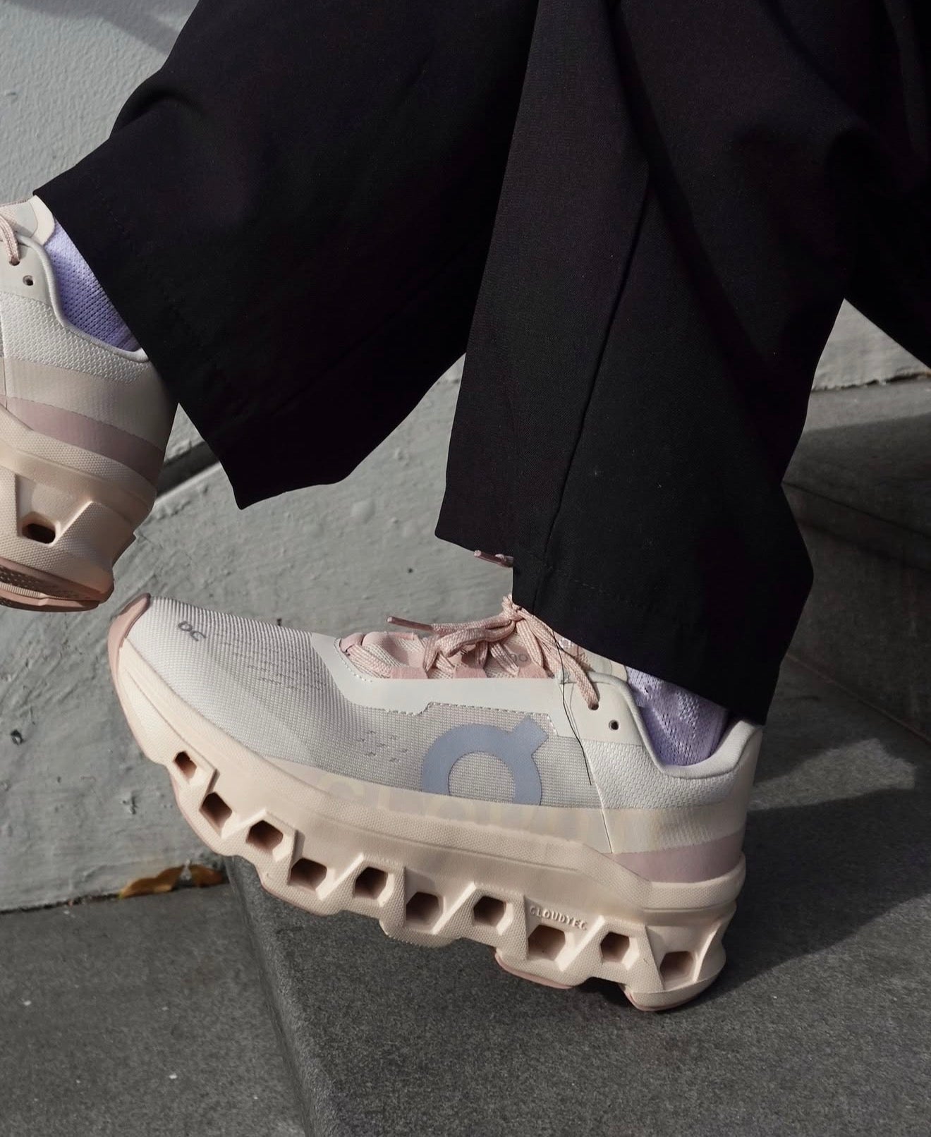 WMNs On Running Monster Cloud Moon Fawn