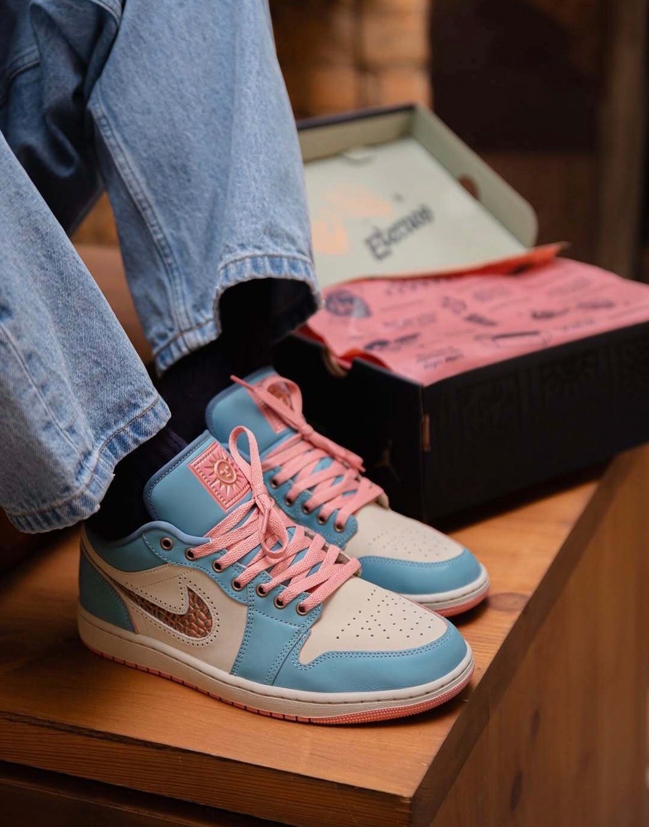 Air Jordan 1 Low SE Somos Eternos