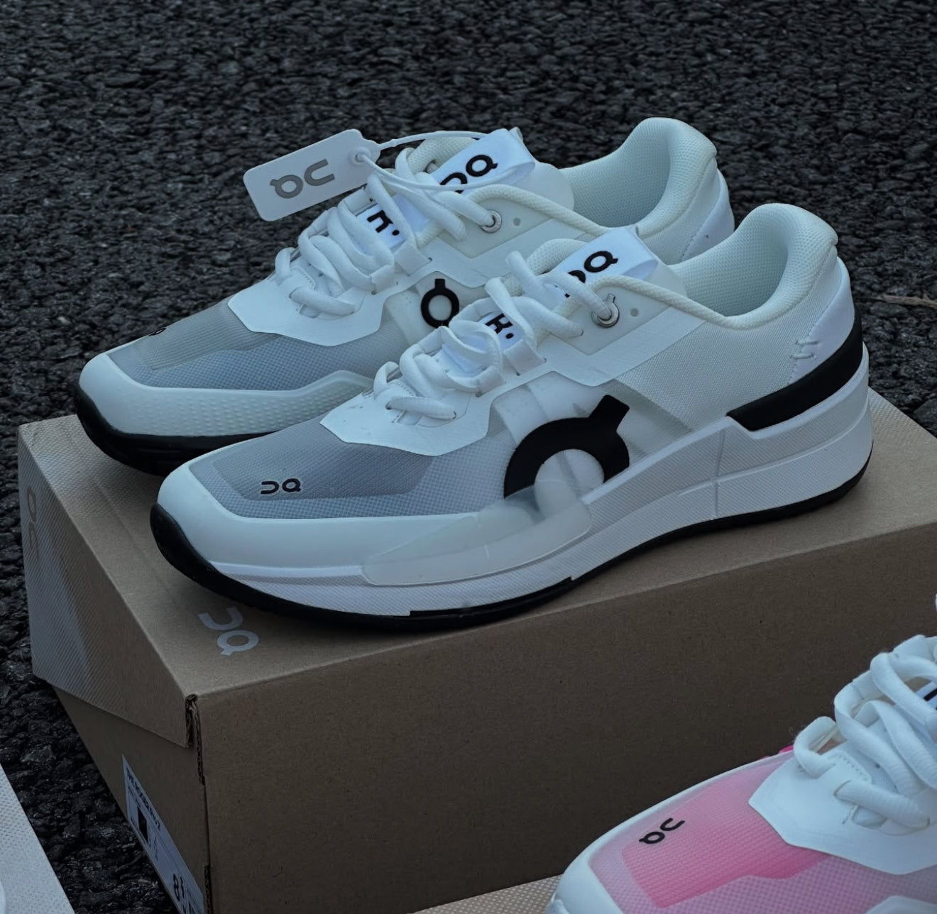 On The Roger Pro 2 Clay White Black