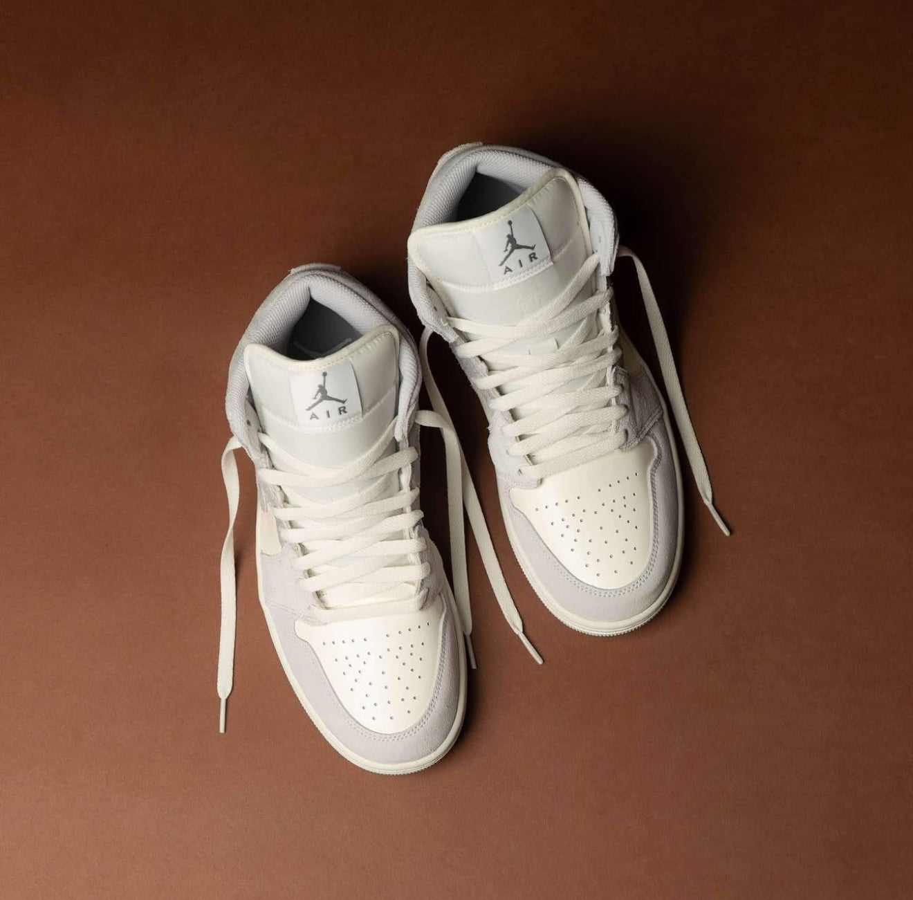 Air Jordan 1 Mid Neutral Grey Sail