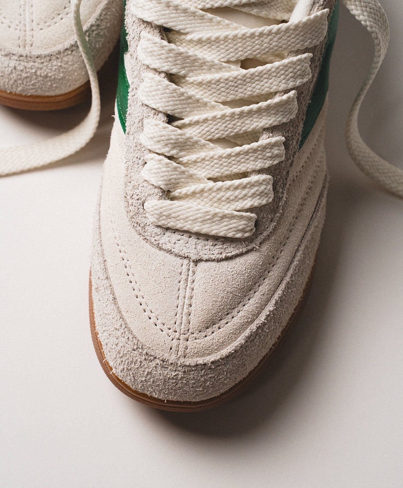 NB Balance RC42 Sea Salt Classic Pine