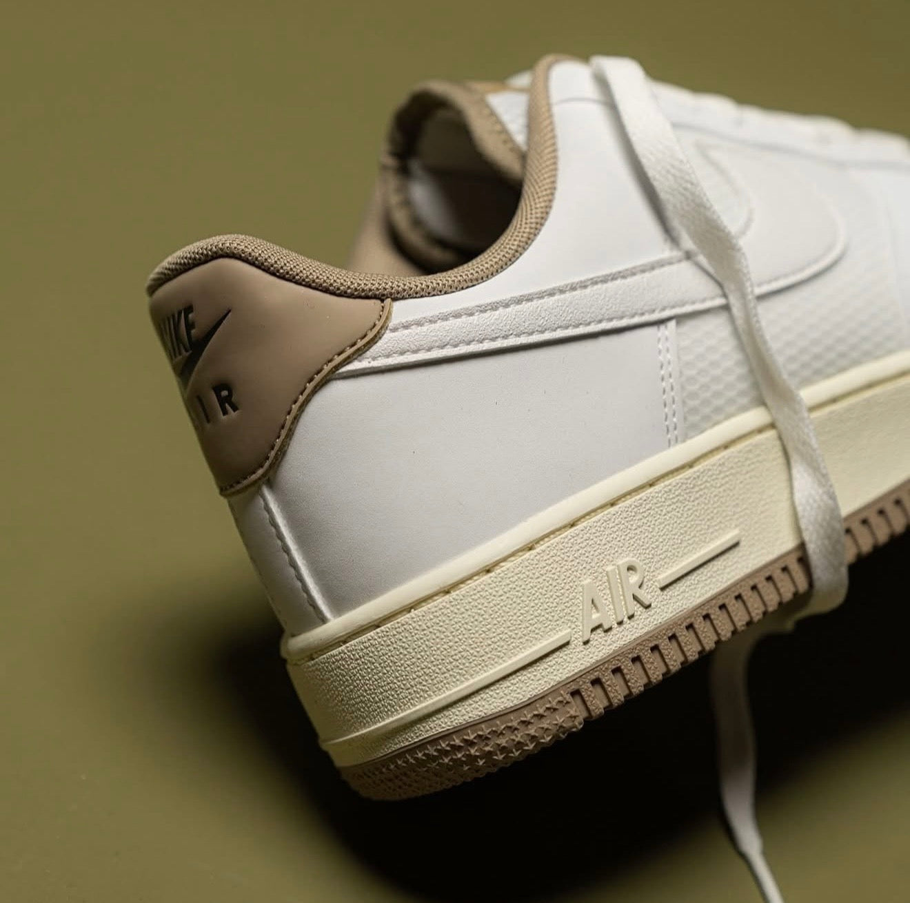 Airforce 1 Low '07 LV8 Summit White Khaki