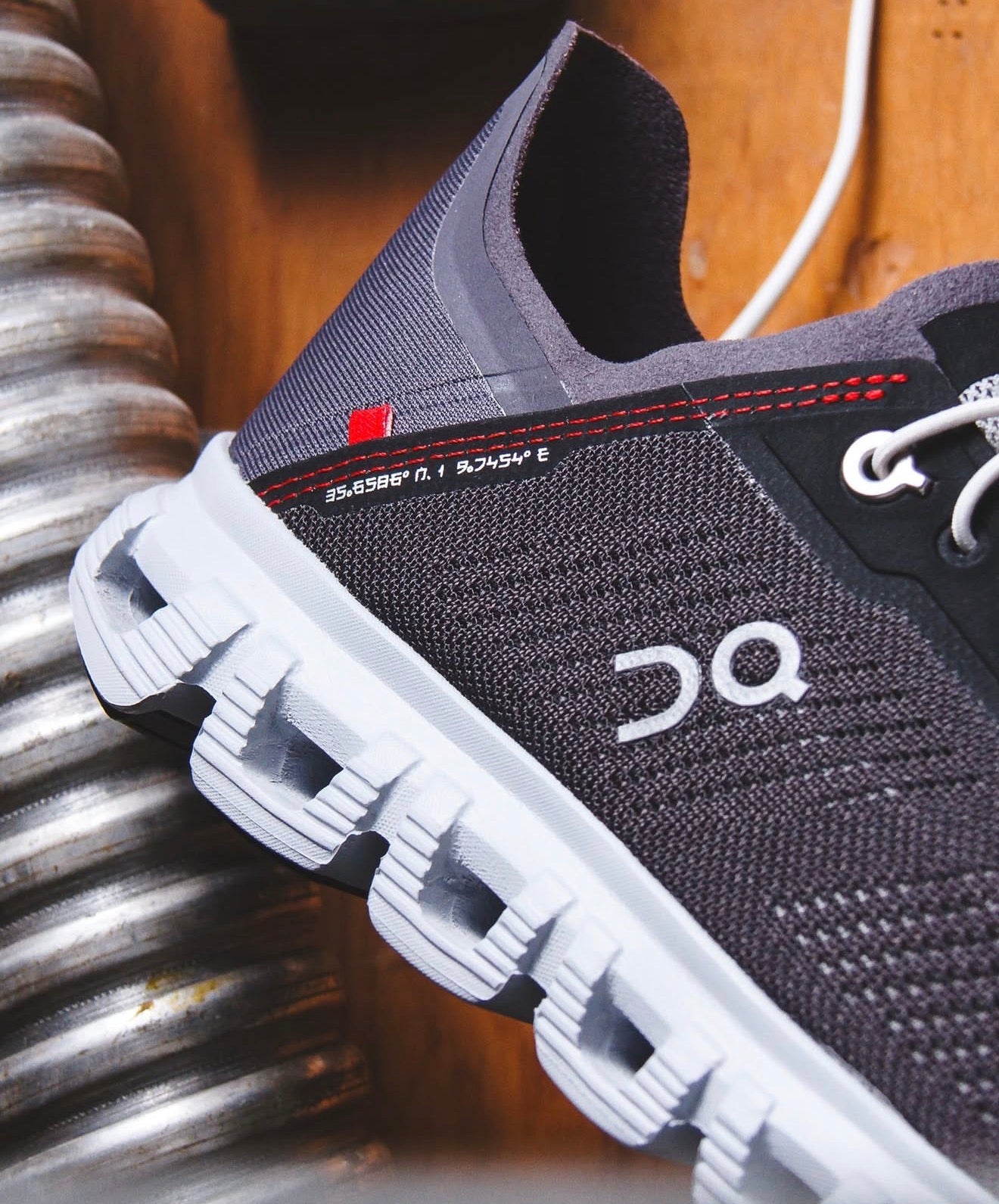 On Running Cloud 6 Coast mita Magnet Sand